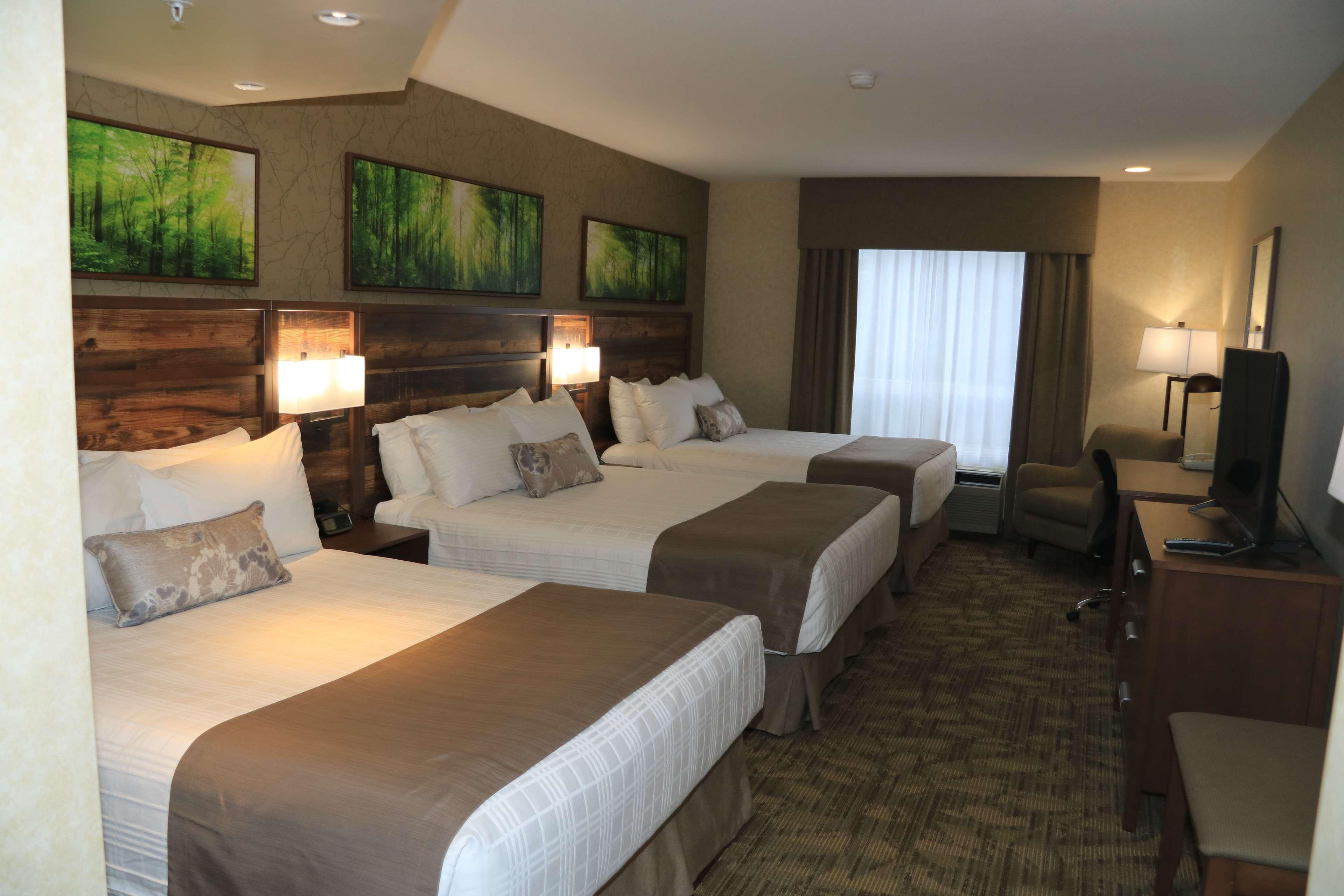 Best Western Plus Valemount Inn & Suites Exterior photo