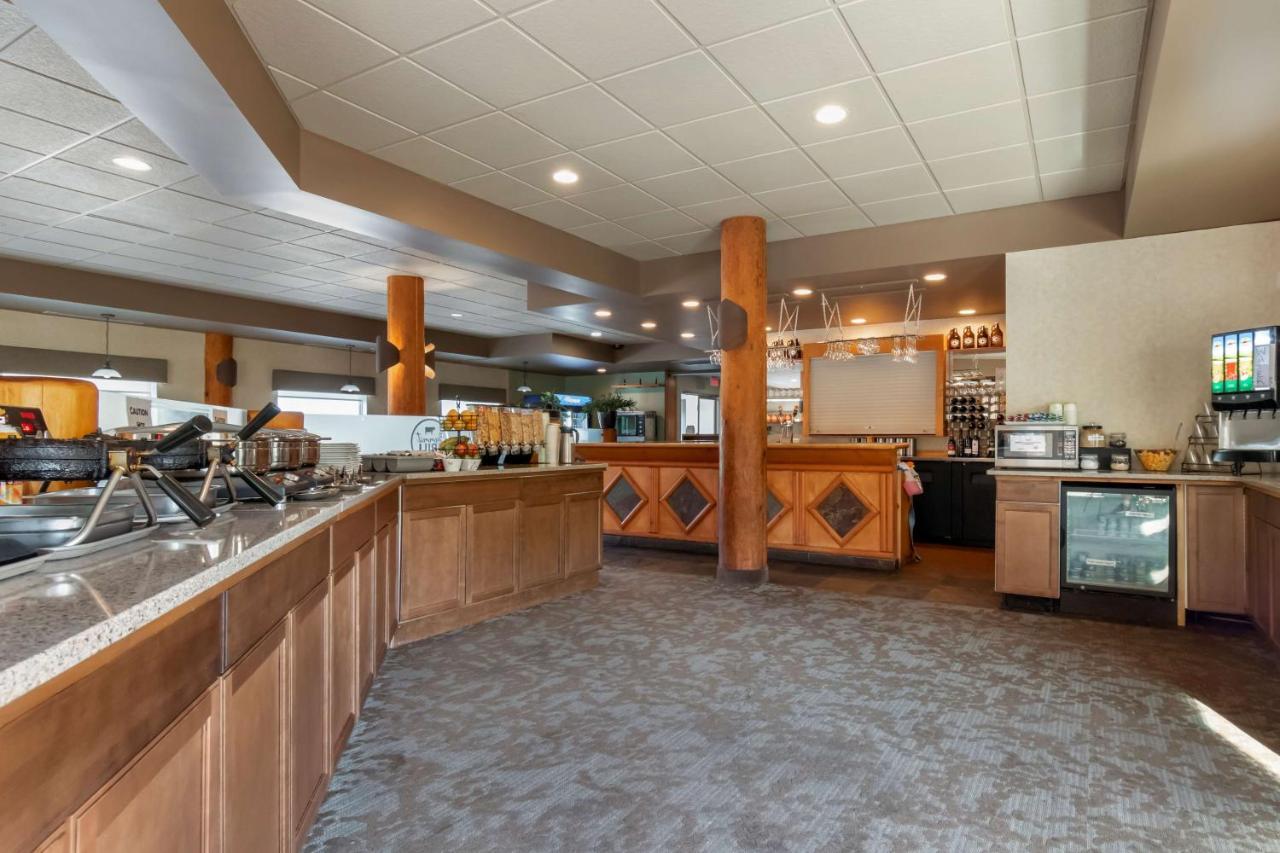Best Western Plus Valemount Inn & Suites Exterior photo