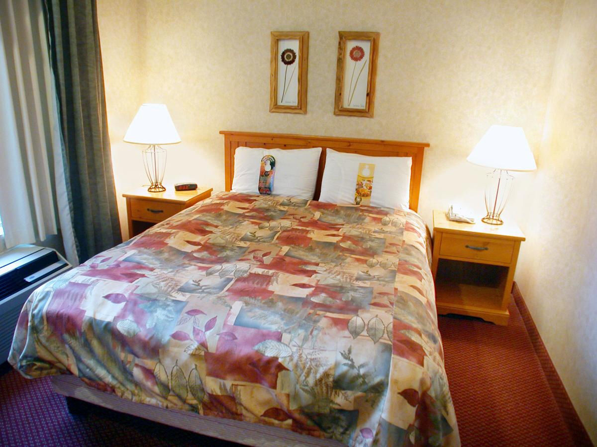 Best Western Plus Valemount Inn & Suites Exterior photo