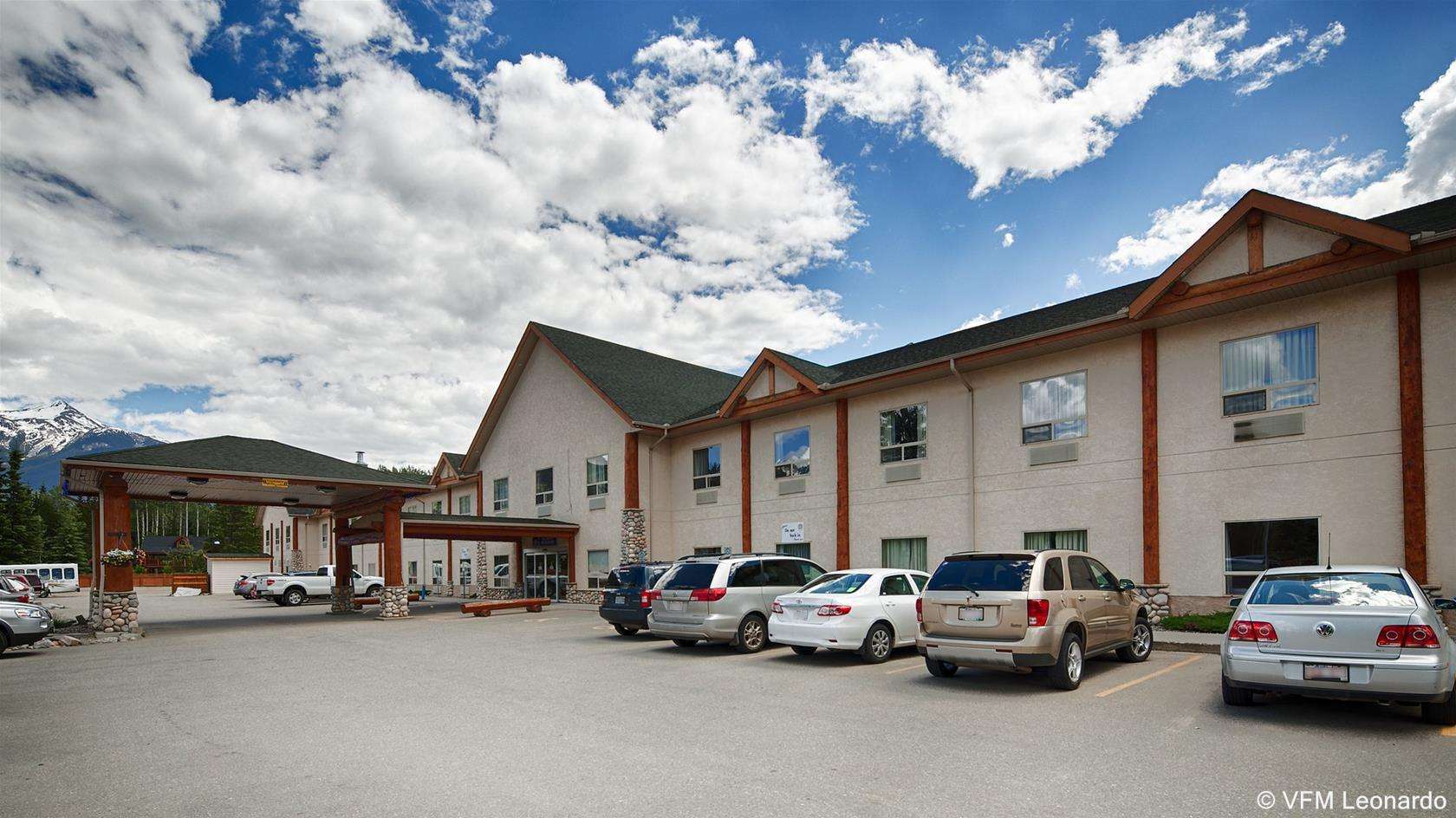 Best Western Plus Valemount Inn & Suites Exterior photo